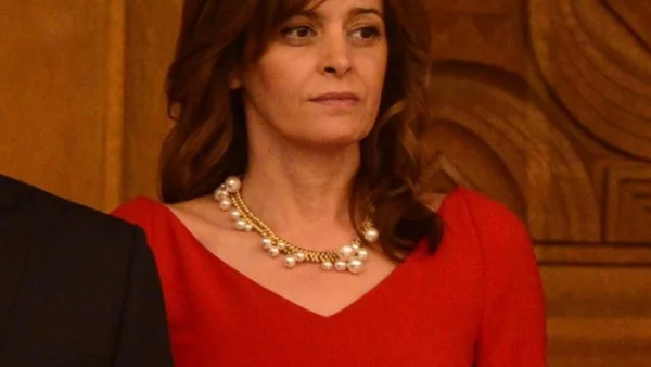 Деси Радева украси корицата на женско списание (СНИМКА)