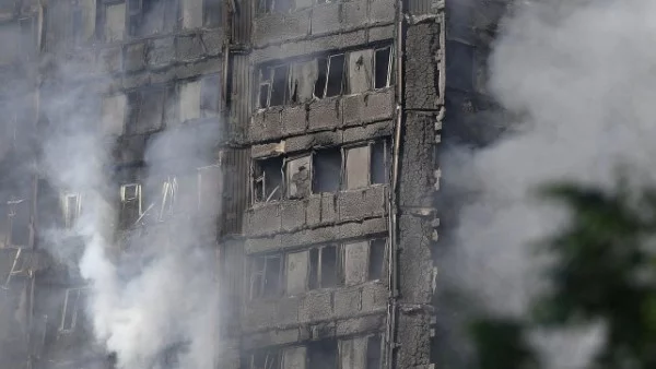 Голям пожар изпепели сграда от школата по изкуствата в Глазгоу, няма пострадали (ВИДЕО)