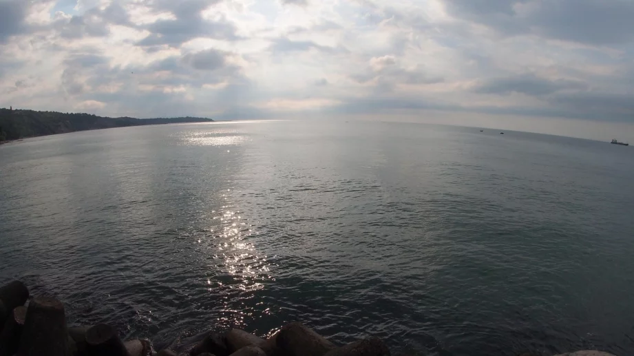 Няма зони за къпане във Варненско със замърсена вода 