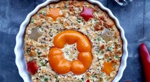 Запечени яйца с чушки и кисело мляко