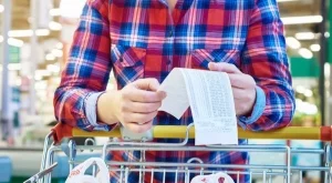 Супермаркетите използват тези трикове, за да харчим повече