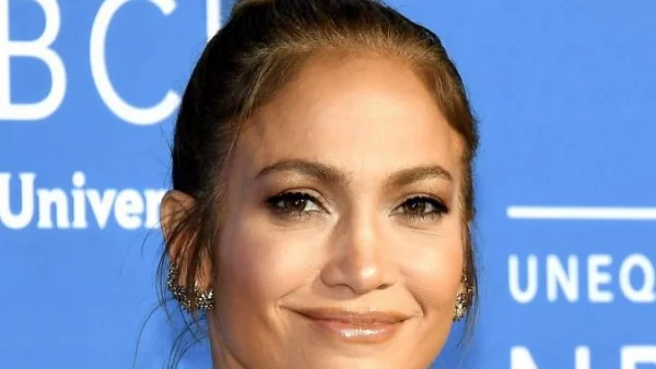 Двойничка на Джей Ло взриви интернет (снимки)