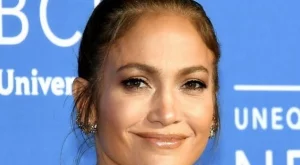 Джей Ло стана на 49 (Снимки)