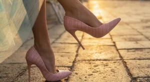 Обувки според роклята