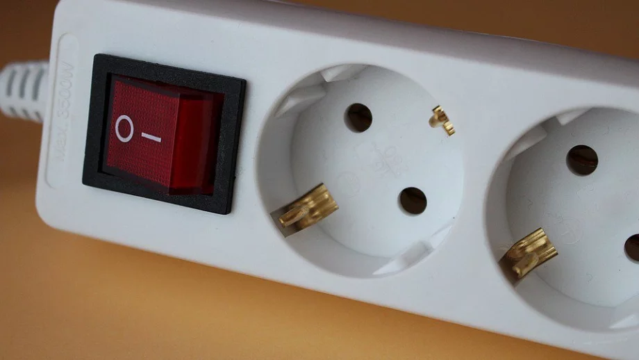 На една фирма в България ѝ трябват 269 дни да се върже към елмрежата