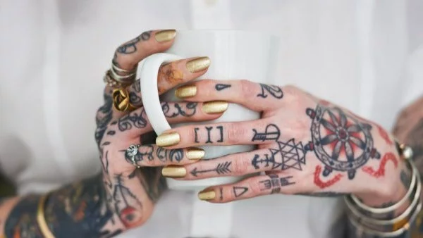 Какви деца ще гледаш с тези татуировки?!