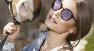 Тенденциите при слънчевите очила според Джиджи Хадид