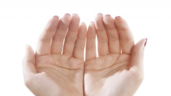 Съберете длани и вижте какво ще се образува