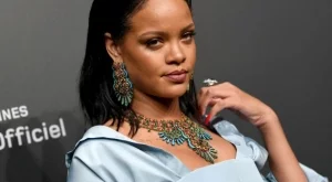 Риана се срещна с Макрон и жена му (снимки)