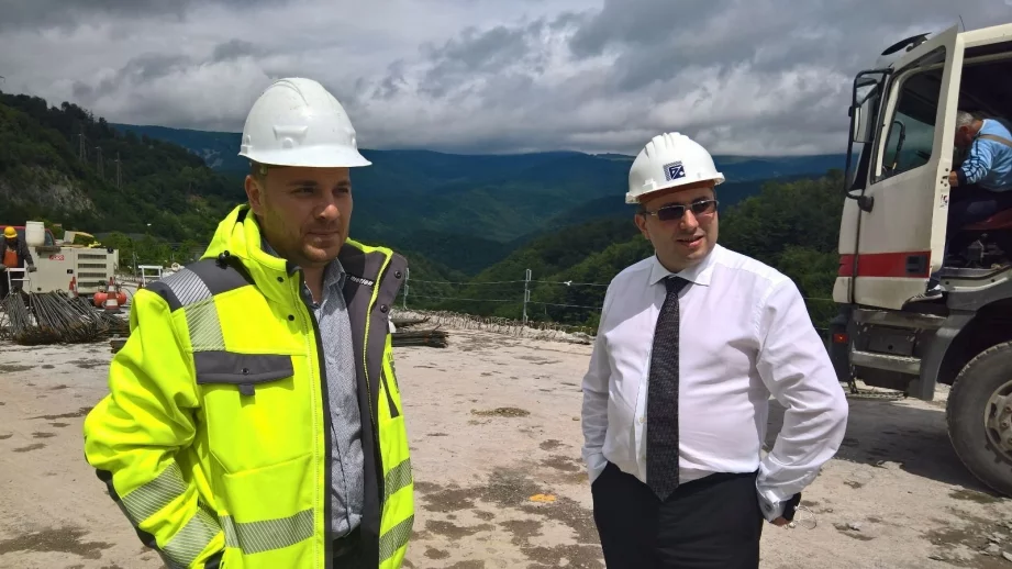 Нанков обеща: В рамките на мандата ще изградим 75 км от АМ "Хемус"