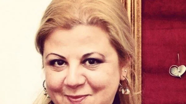 Авторката на "Гълъбо" заплаши да я забрани