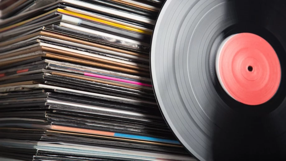 Изненада: Растат продажбите на плочи и аудиокасети