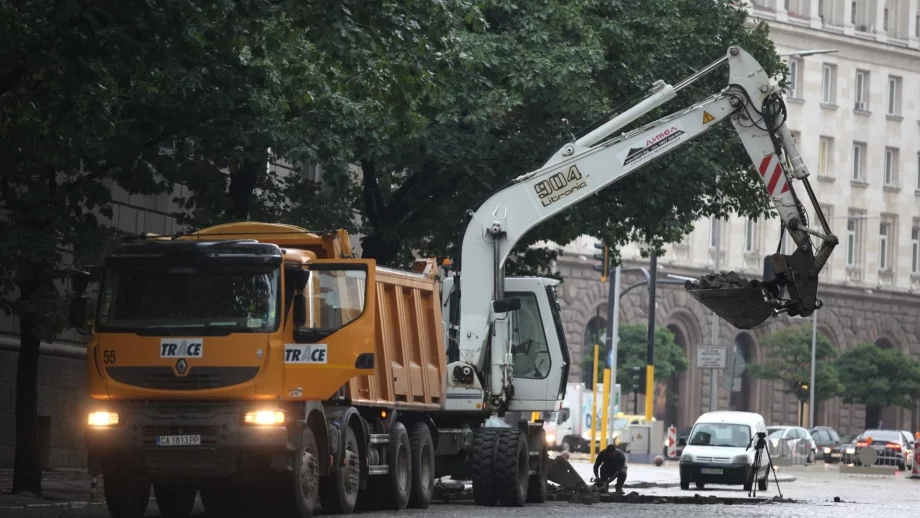 Фандъкова: Не вярвах, че някой нарочно вади паветата по "Дондуков"