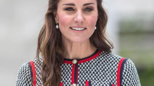 Кейт Мидълтън изненада с нова прическа (снимки)