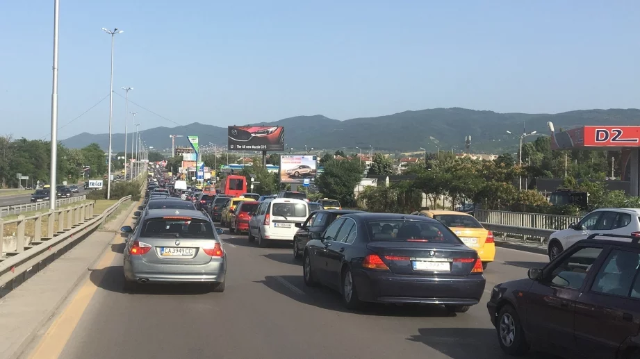 С 18,4% растат продажбите на нови коли в България през септември