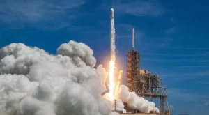 BulgariaSat-1 достигна българската позиция на геостационарната орбита