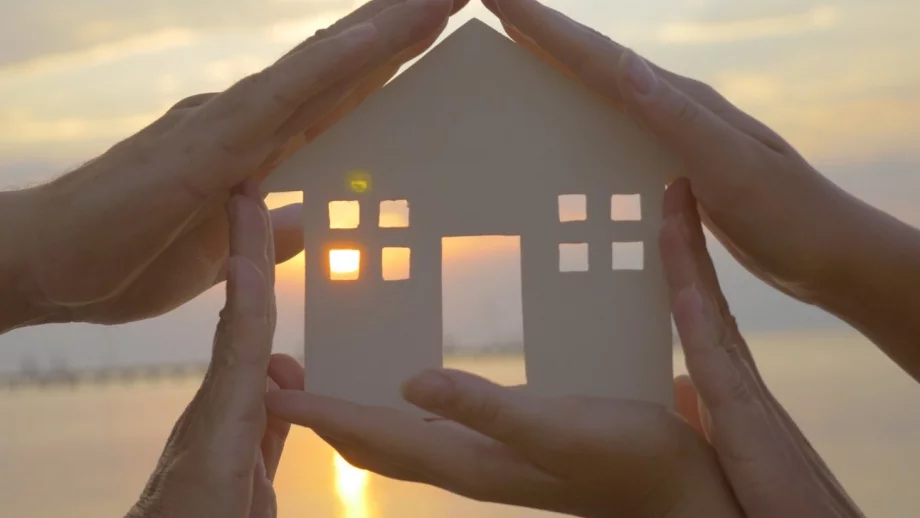 Забавя се поскъпването на имотите в София 