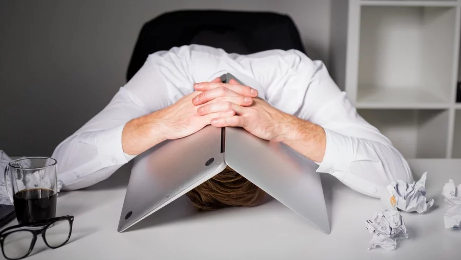 Тези 3 вредни навика саботират продуктивността ви