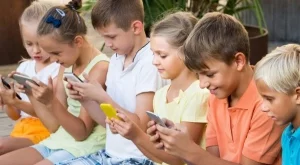 Проблемът не е в технологиите или децата