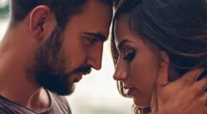 Мъжете от тези зодии се влюбват в умни жени