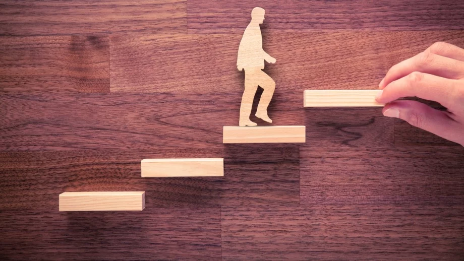 Как да се издигнете в кариерата по-бързо от колегите си