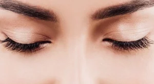 Всичко, което трябва да знаете за микроблейдинга