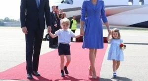 Коледните картички на кралското семейство (снимки)