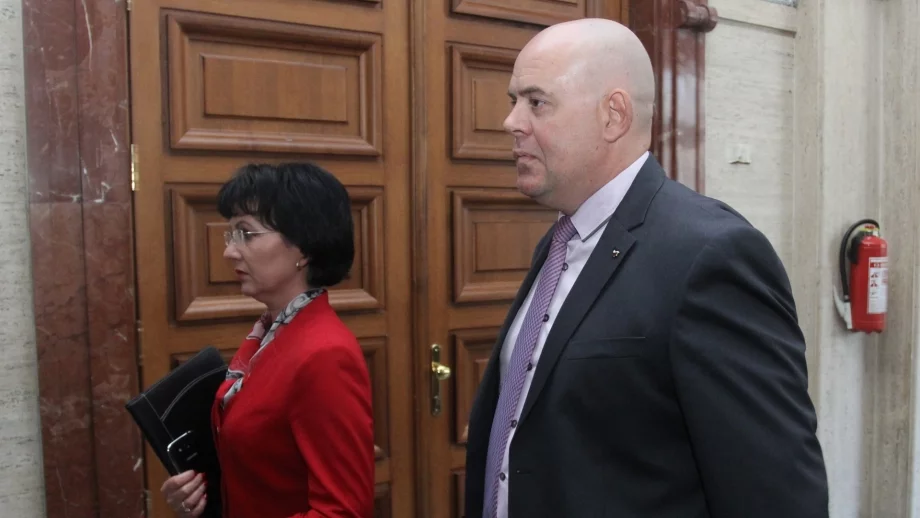 Гешев: Манипулация е, че има паднали доказателства за Иванчева