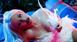 Гери-Никол стана на 19. Вижте снимки от партито