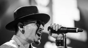 Самоуби се вокалистът на Linkin Park