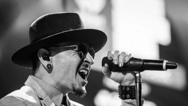 Самоуби се вокалистът на Linkin Park