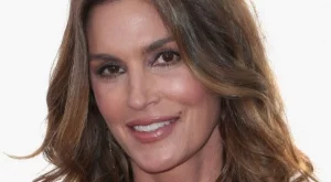 Синът на Синди Крауфорд е невероятен красавец (снимки)