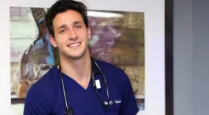 Най-секси докторът на планетата (снимки)