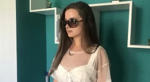 Trend Spot: Мрежест топ и дънковата пола