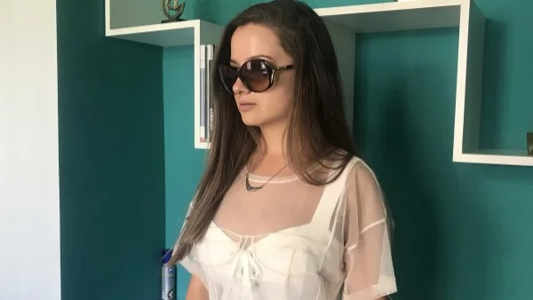 Trend Spot: Мрежест топ и дънковата пола