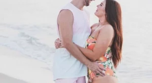 Мъж с мило послание към пищната си съпруга