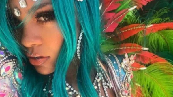 Риана показа пищни форми в Барбадос (снимки + видео)