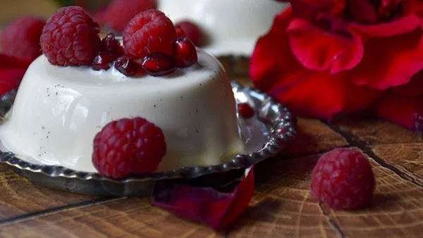 Панакота с ванилия и бял шоколад