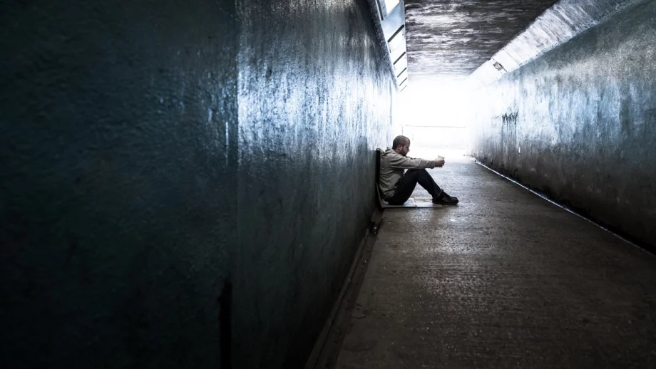 Безработните българи са близо 214 000