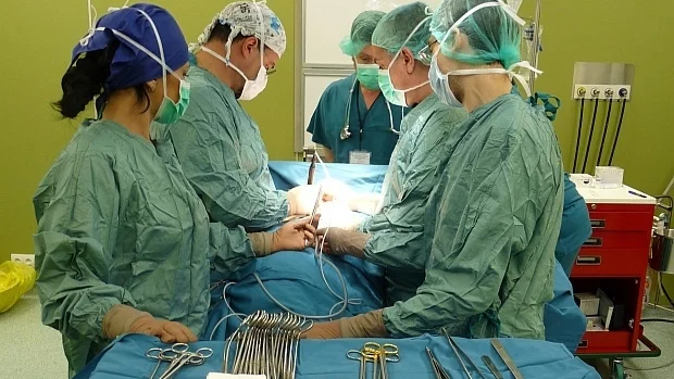 За първи път в България имплантираха трахея