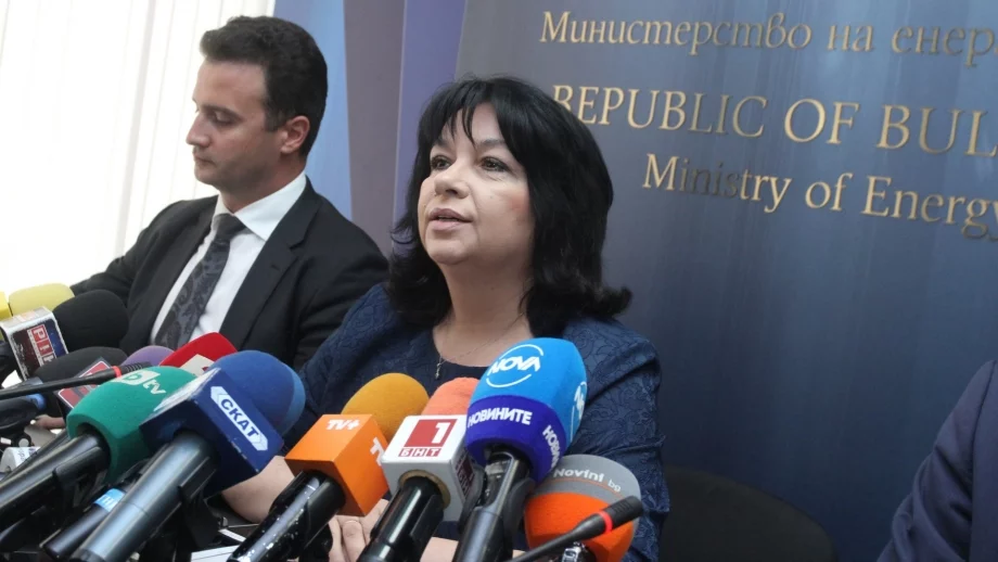 Петкова: Разходите за "Цанков камък" без обществена поръчка са 200 млн. лв.