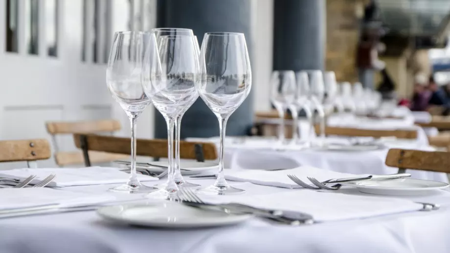 Държавата спасила заведенията от фалит