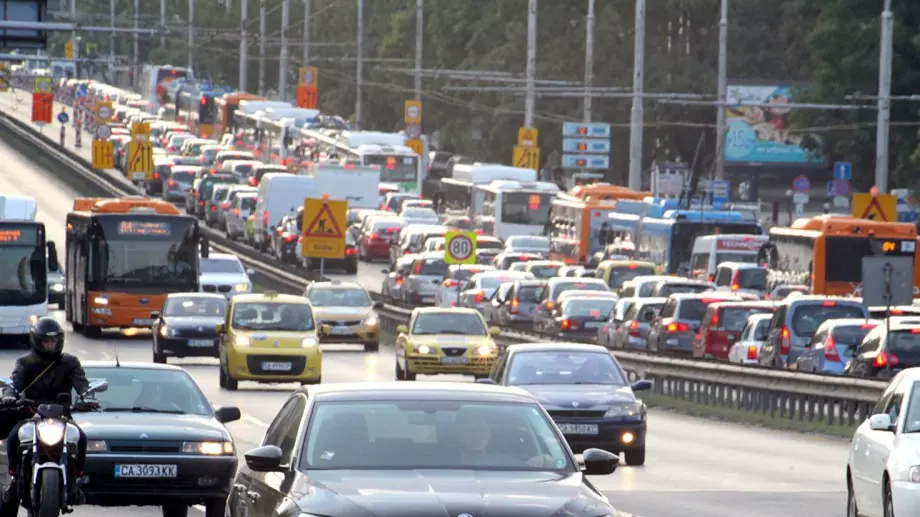 Продалите кола преди 2017 г. ще могат сами да се отписват от КАТ