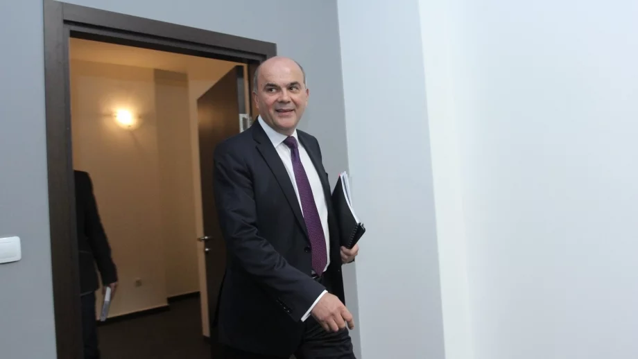 Петков: Ще постигнем повишаване на цената на труда