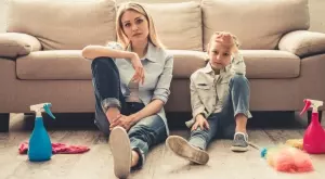 6 прости начина да научите детето си да чисти с любов