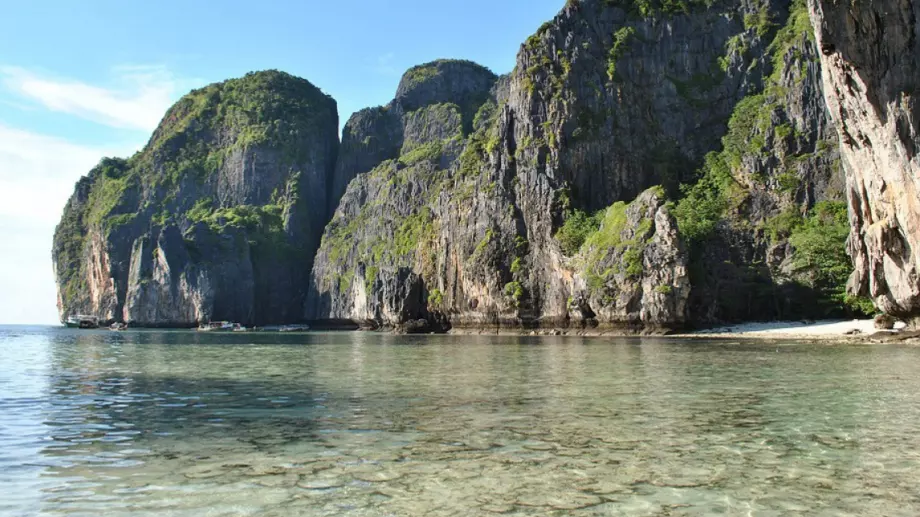 Тайланд ще съкрати срока за изолация за ваксинирани туристи