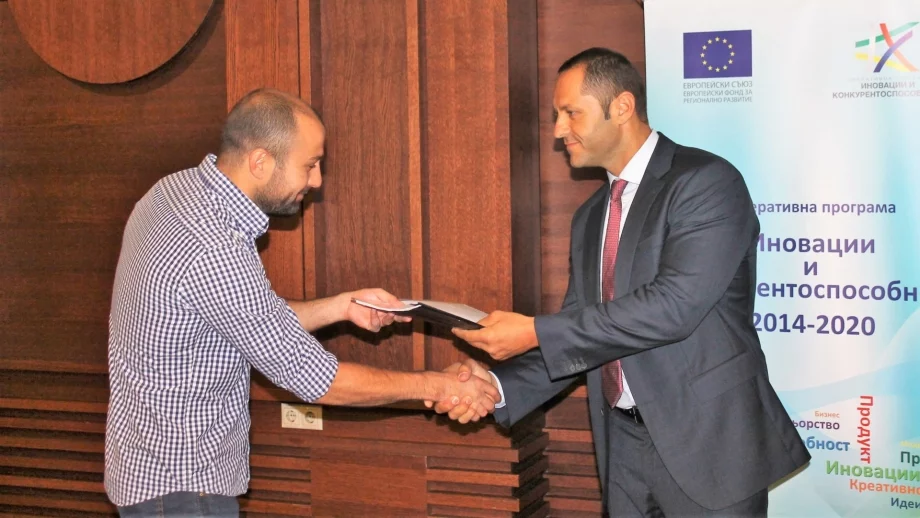 Връчиха договори за над 165 млн. лв. за енергийна ефективност