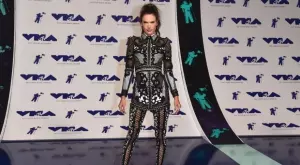 Няма да повярвате колко е пораснала дъщерята на Алесандра Амброзио (СНИМКИ)