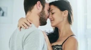 Това са зодиите, които имат най-дългите ВРЪЗКИ