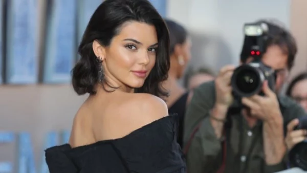  Кендал Дженър -  модна икона на десетилетието